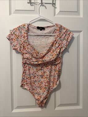 Lulu's Cream Pink Floral V-Neck Short Sleeve Bodysuit